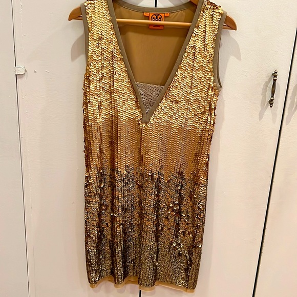 Beautiful & fun Tory Burch gold sequin ombré cocktail dress! Size Xs. - Picture 2 of 3